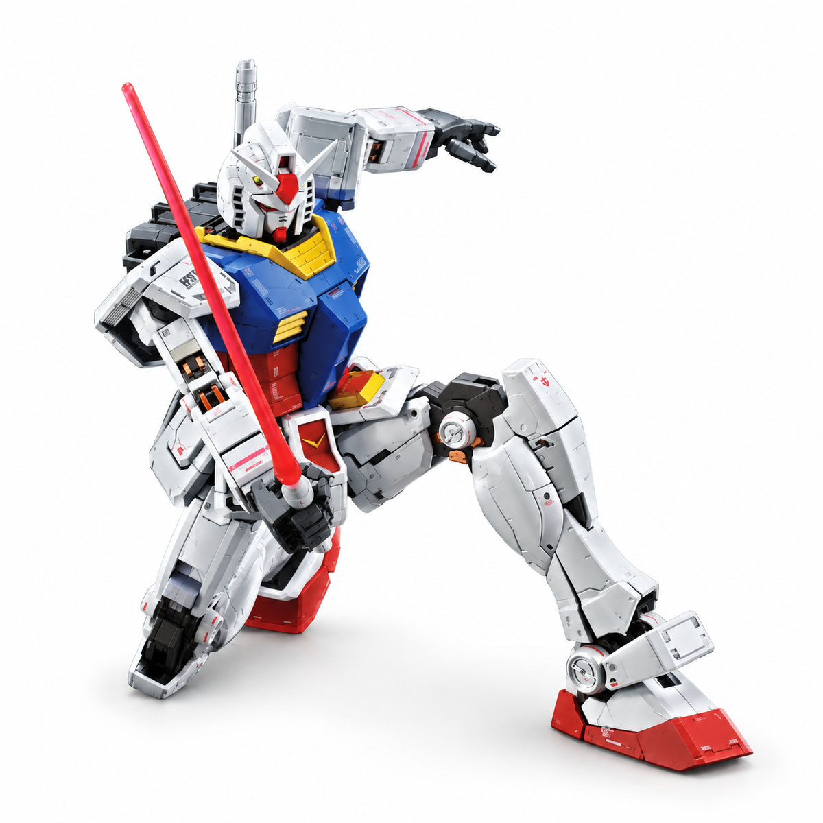 MG 1/100 RX-78-2 Gundam Ver. 3.0 en pose con sable de energía